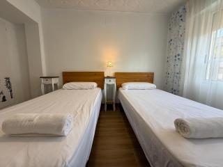 DOMuum Holidays - VAN GOGH - 1