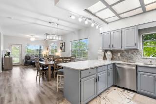 Fairway Follies Luxury Retreat - 5