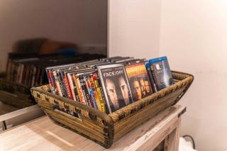 Newly Updated Cozy Escape Close to Ski Lifts - 4