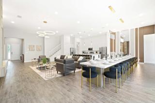 Magical 15-Bedroom Villa | Game Room, Theater & More! - 2