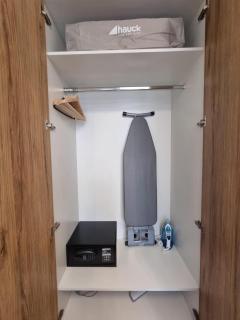 Elegant Pool-View 1BR Near Cleveland Clinic - 1