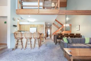 Snowcreek IV 588 - 8