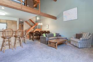 Snowcreek IV 588 - 7