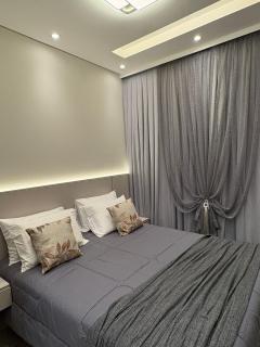 Apartment 402 withoeft - 1