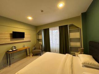 TUNA OTEL - 8