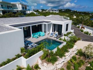 Skyline Villas - Villa Luna Oceanfront with Private Pool - 0