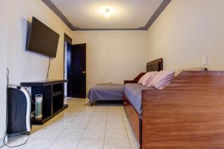 Casa Santa Anita, grande y céntrica - 3