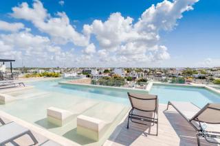 Roof Pool, Gym, Full Kitchen, 4 Blocks to 5th Ave - 5