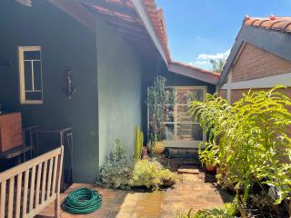 Casinha bem localizada em meio a natureza - 8