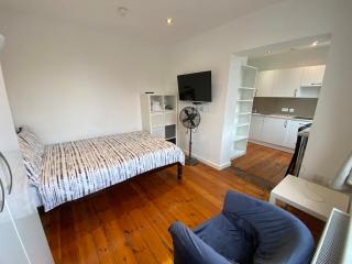 Heart of Notts, Modern Studio, Great City Views - 6