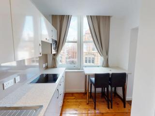 Heart of Notts, Modern Studio, Great City Views - 4