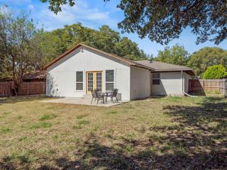 Spacious 4 Bedroom Family Retreat in the Heart of McKinney, TX - 4