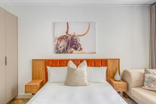 One Rosebank CozyCorner - 3