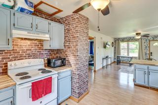 4 Mi to Lake Michigan: Updated Benton Harbor Home! - 4