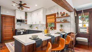 2 Side-by-Side San Diego Homes w Shared Backyard Firepit BBQ Casa Craftsman Casita on Landis by Avantstay - 8