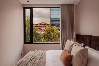 Living 82T - Building - 8