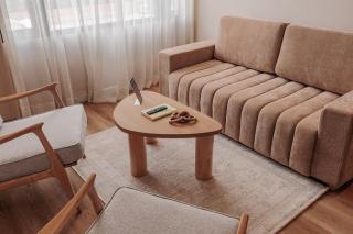 Living 82T - Building - 5