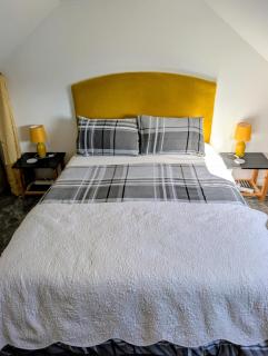 Aaron's apartment - 3