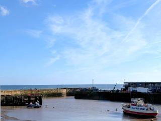 Aaron's apartment - 2