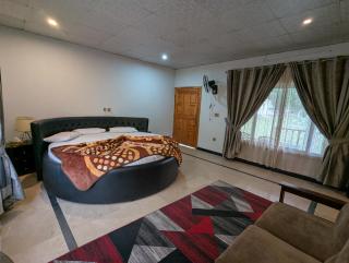 Round Bed Cottage Country Club Resorts Balakot - 3