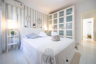 Alcazar y Mezquita a pie, barrio de San Basilio - 1