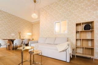 Elegant Lisbon Stay Vintage Charm-modern Comfort - 7