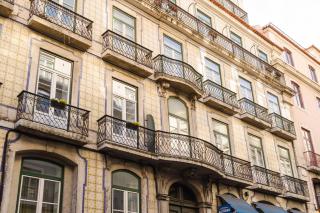 Elegant Lisbon Stay Vintage Charm-modern Comfort - 6