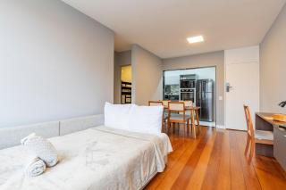 5-min walk to Leblon beach | Comfort and style - 4