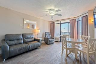 Oceanview Landmark,Beautiful, Pools, Nice Location - 8