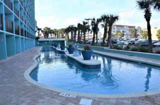 Oceanview Landmark,Beautiful, Pools, Nice Location - 4