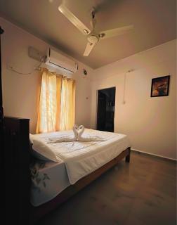 Orchid Home Stay - 3