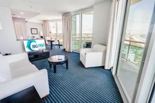 New HIGH 2BR 20th FLOOR, Direct Oceanfront, Pools! - 8