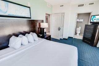 New HIGH 2BR 20th FLOOR, Direct Oceanfront, Pools! - 3