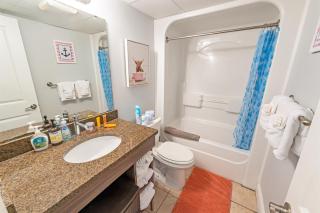 New Caravelle Resort 1BR Honeymoon Suite Pools! - 4