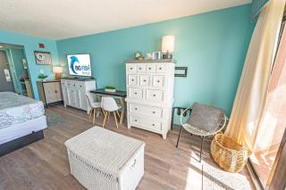NEW! Direct Oceanfront Studio at Sandcastle South! - 6