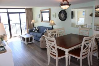 2BR Oceanfront w Stunning Views,Beach Cove,Pools! - 2