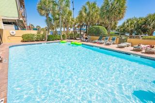 Amazing View Ocean Front Studio Nicely Decorated - 5