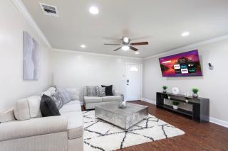 Walk to AT&T Stadium! Globe Life Park Texas Live! King Bed - 8