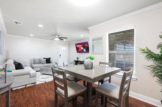 Walk to AT&T Stadium! Globe Life Park Texas Live! King Bed - 3