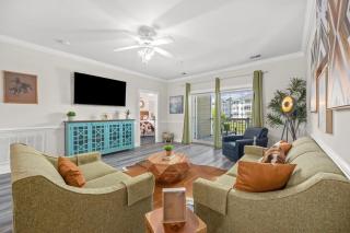 NEW, Large 2 BR at Magnolia Pointe w Nice Pools! - 5