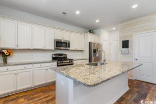 Spacious 3BR Home Close to Beach Centrally Located - 6