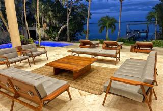 7BR Beautiful Waterfront Villa - Perfect Getaway - 7