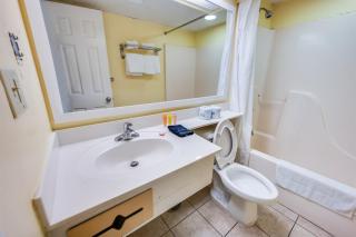 Breathtaking Ocean Views and Pools Coastal Haven! - 3