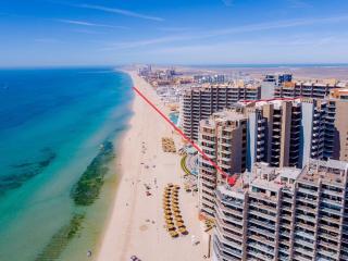 Stunning Oceanfront Penthouse Unit, 3 Bedrooms and 3 Bathrooms, Cristal 1006 - 6