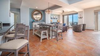 Stunning Oceanfront Penthouse Unit, 3 Bedrooms and 3 Bathrooms, Cristal 1006 - 2