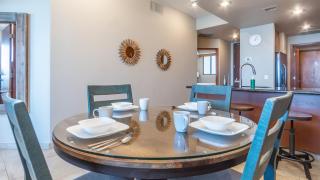 Las Palomas 2 BR 2BA Cristal 805 - 1