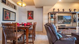 Phase 2 1 BR 1BA Cordoba 302 plus room - 6