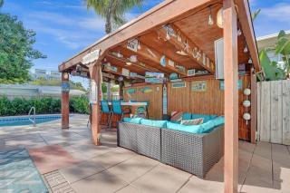 Beach Family Tiki Villa Walk to Beach Heated Pool - 9