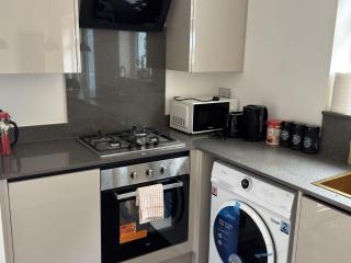 Purley Home - London & Gatwick 20 Mins Away - 4
