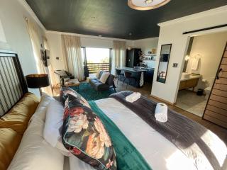 Treetop Guesthouse - 9